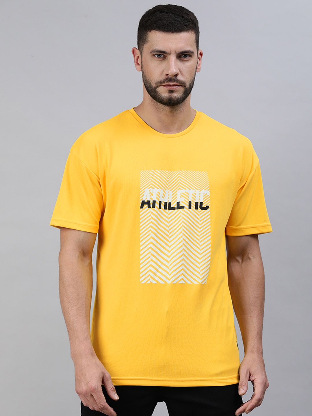 

abof Men Yellow Typography & Chevron Print Drop-Shoulder Sleeves Polyester Loose T-shirt