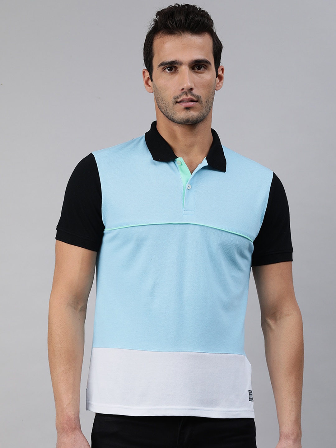 

abof Men Blue & White Colourblocked T-shirt