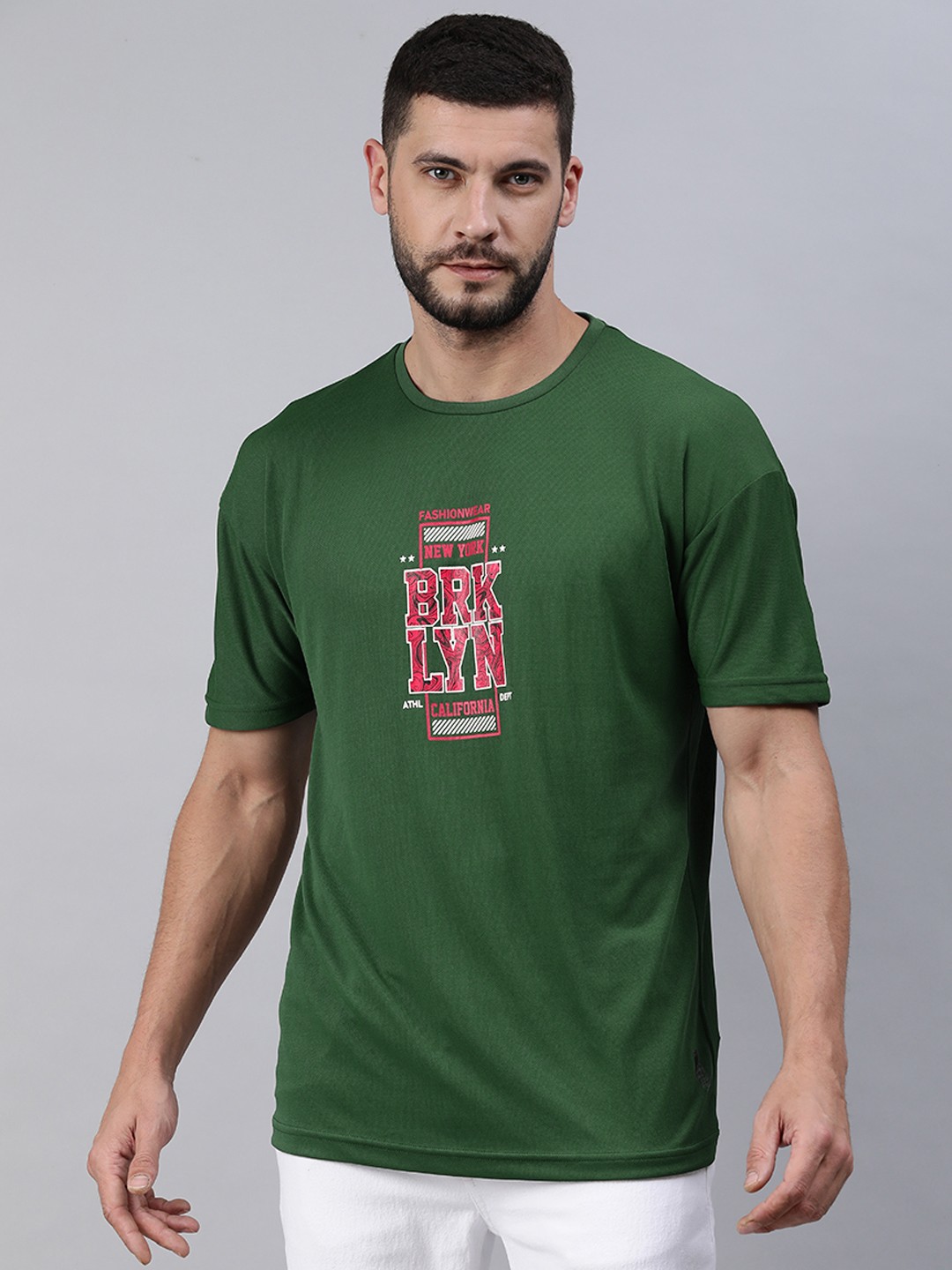 

abof Men Green Typography Print Drop-Shoulder Sleeves Polyester Loose Fit T-shirt