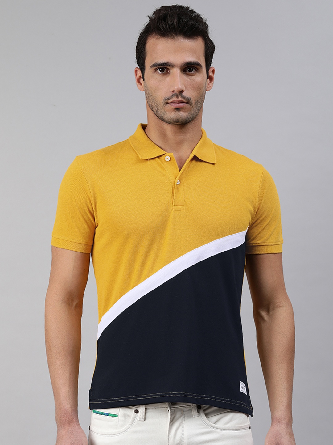 

abof Men Yellow & Black Colourblocked T-shirt