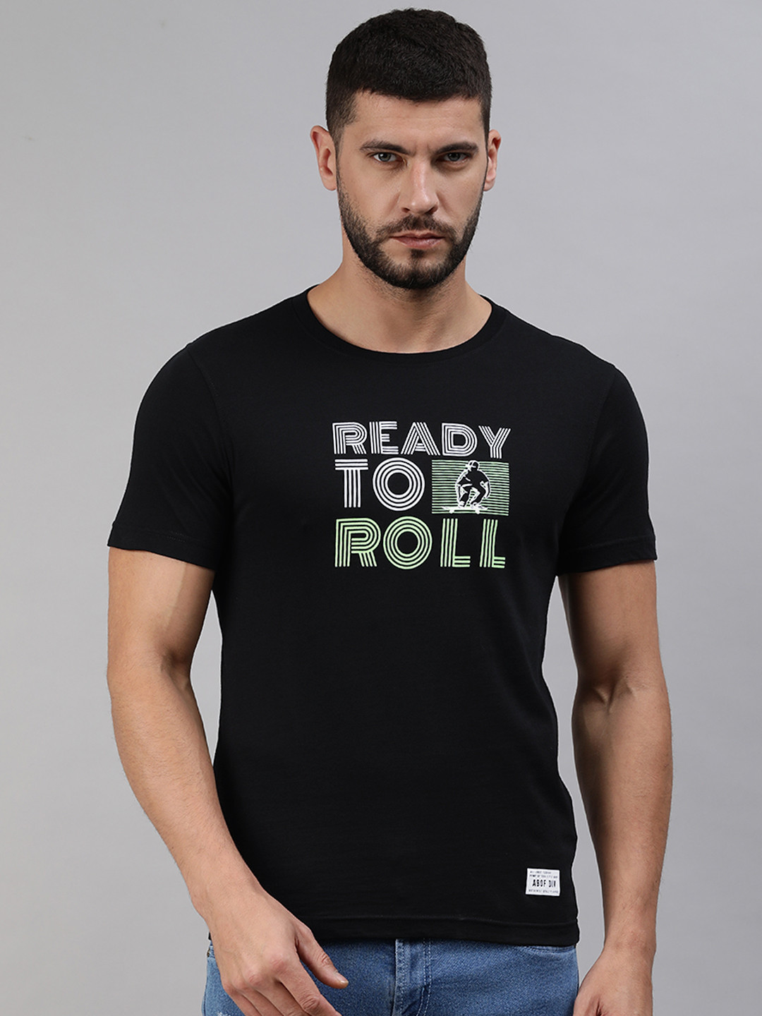 

abof Men Black & White Typography Printed Pure Cotton Round Neck T-shirt