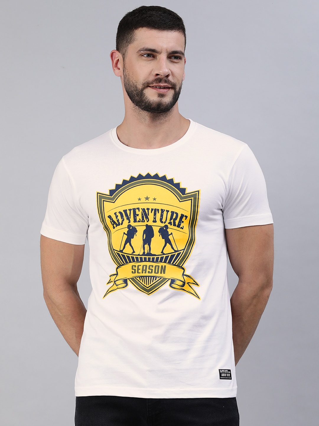 

abof Men White & Yellow Typography Printed Round Neck Pure Cotton T-shirt