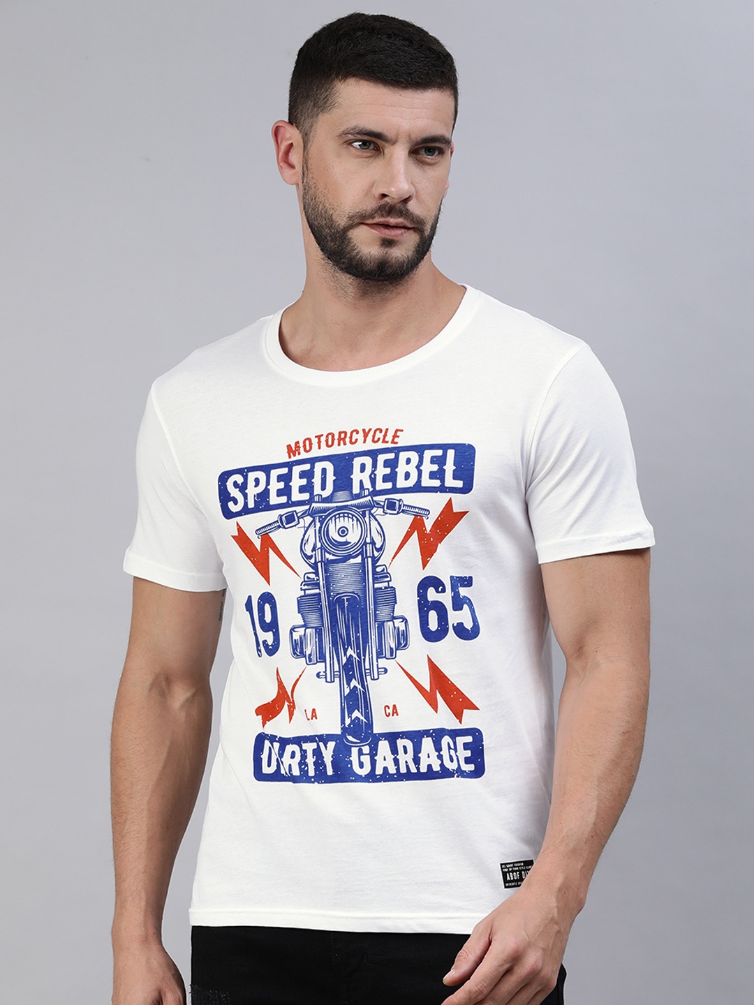 

abof Men White & Blue Biker Printed Pure Cotton Casual T-shirt