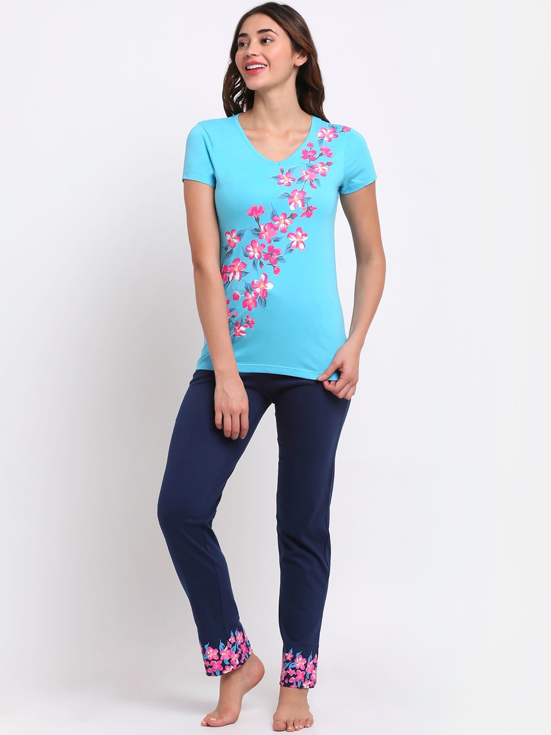 

Slumber Jill Women Blue & Pink Floral Printed Pure Cotton Night suit