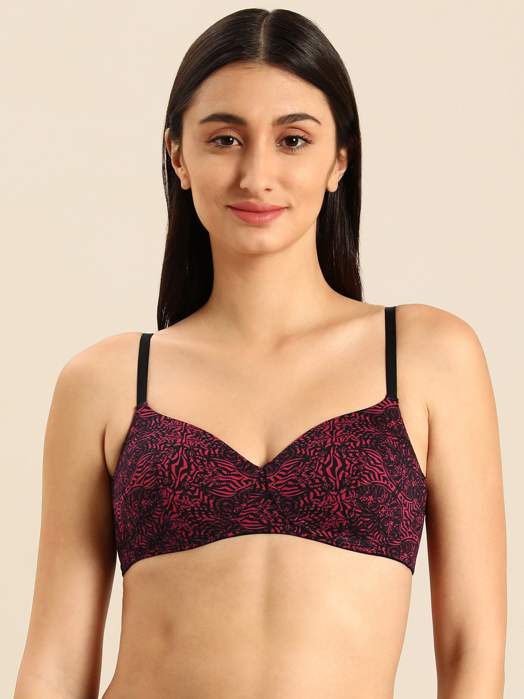 

Wacoal Red & Black Optical Illusion Abstract Printed Lightly Padded Bra All Day Comfort