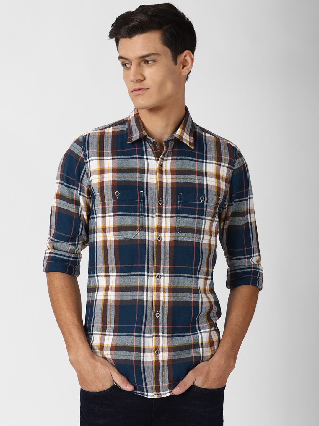 

Peter England Casuals Men Navy Blue Slim Fit Checked Casual Shirt