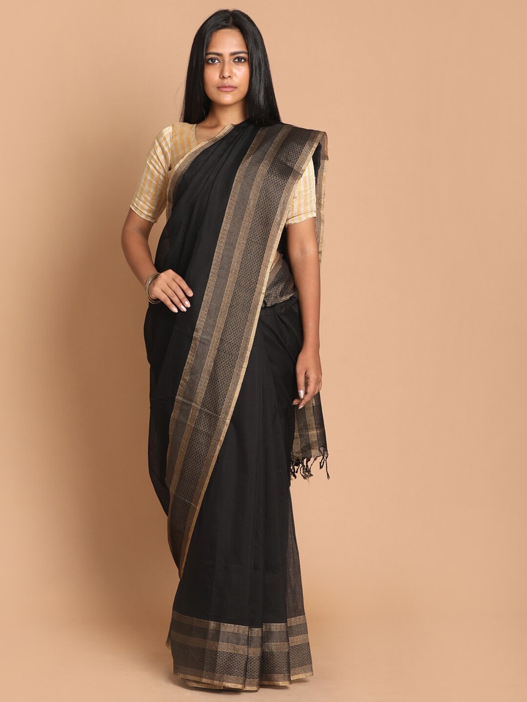 

Indethnic Black & Grey Zari Silk Cotton Maheshwari Saree
