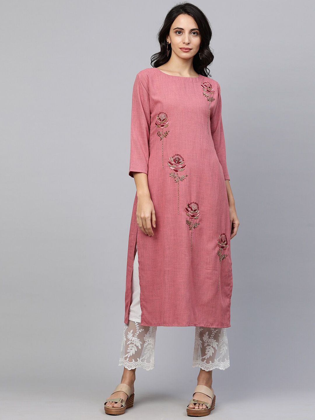 

FASHOR Women Pink Floral Embroidered Kurta
