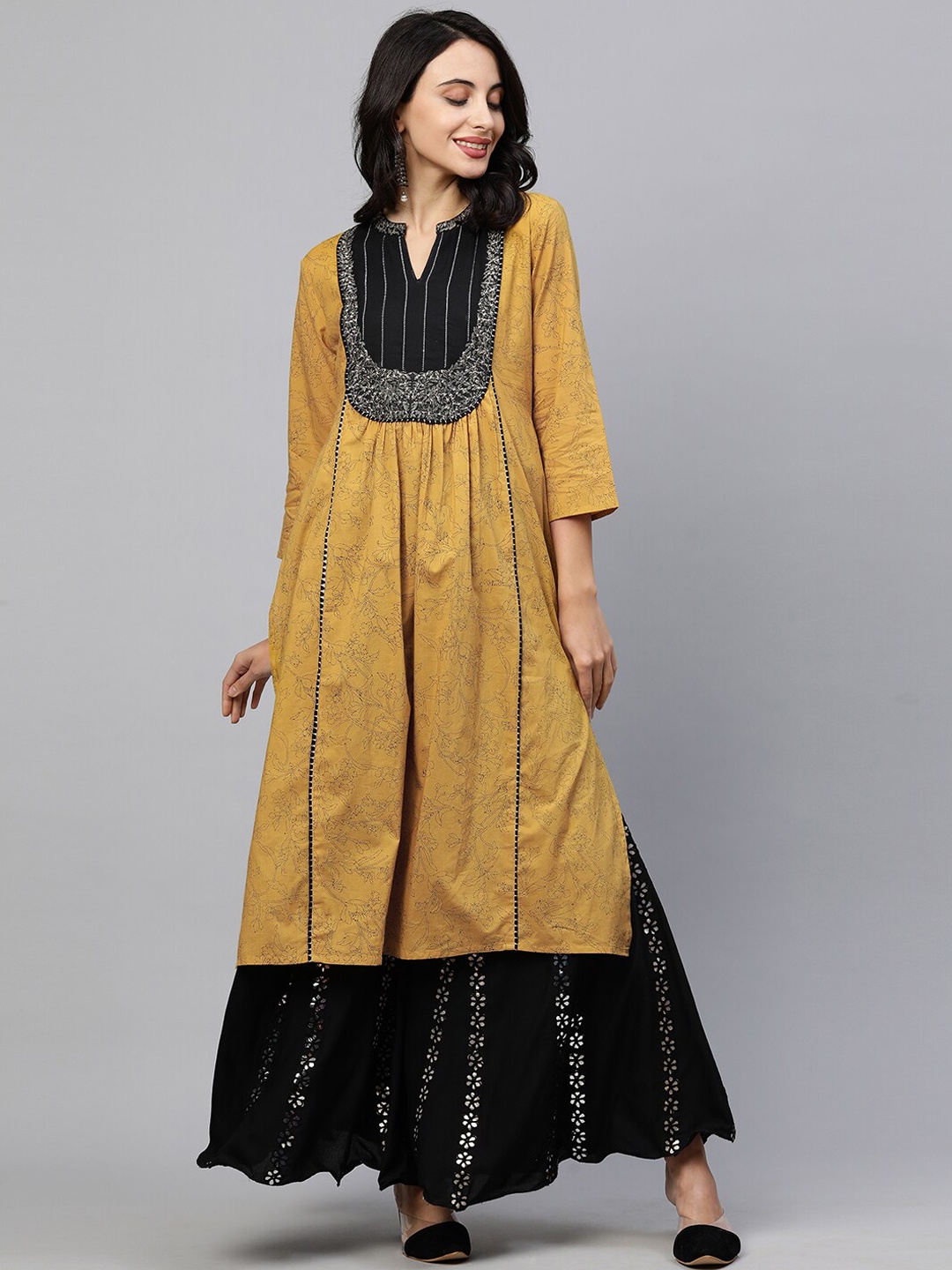 

FASHOR Women Mustard Yellow & Black Floral Printed Kurta
