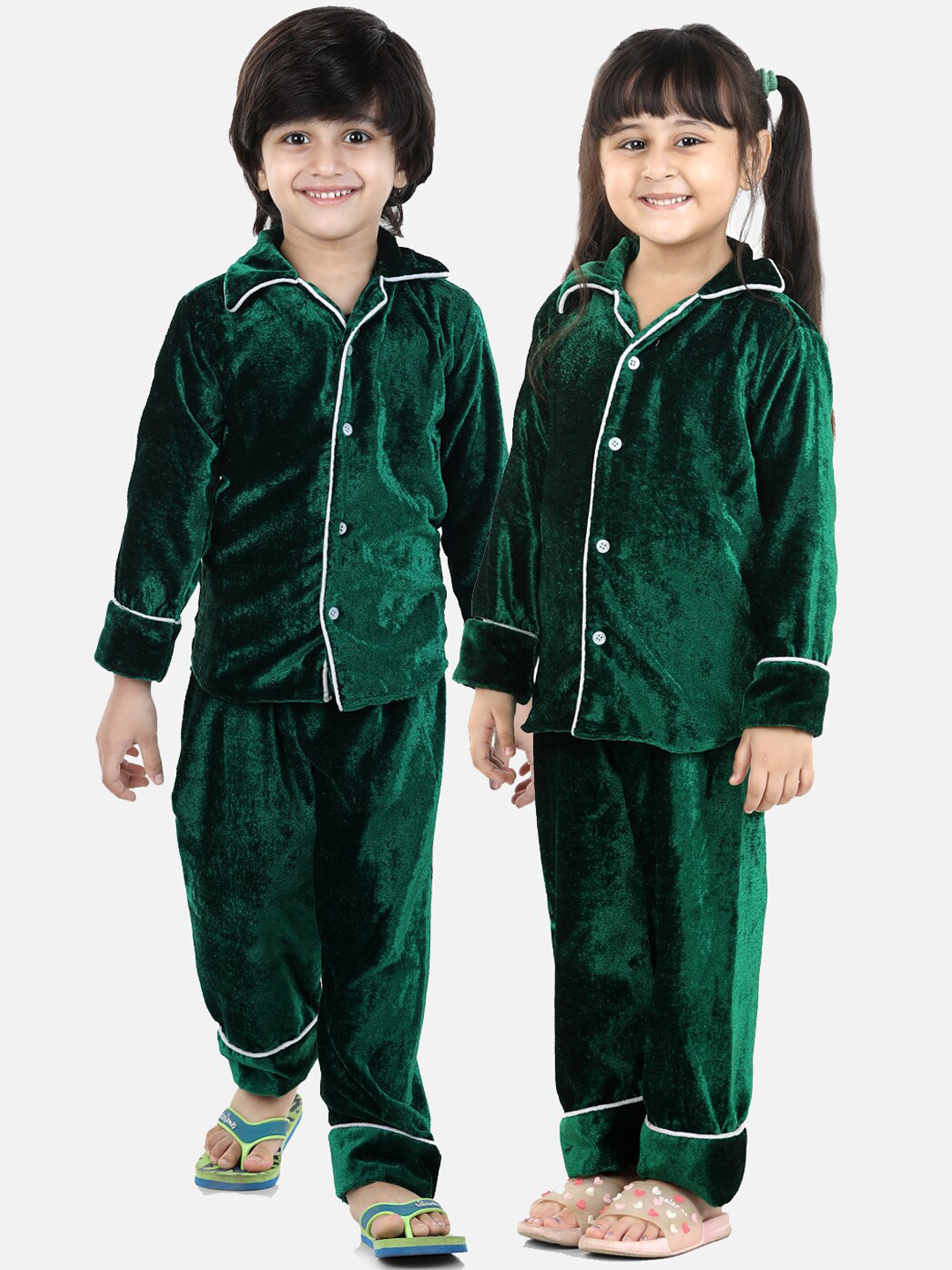 

BownBee Kids Green Velvet Night suit