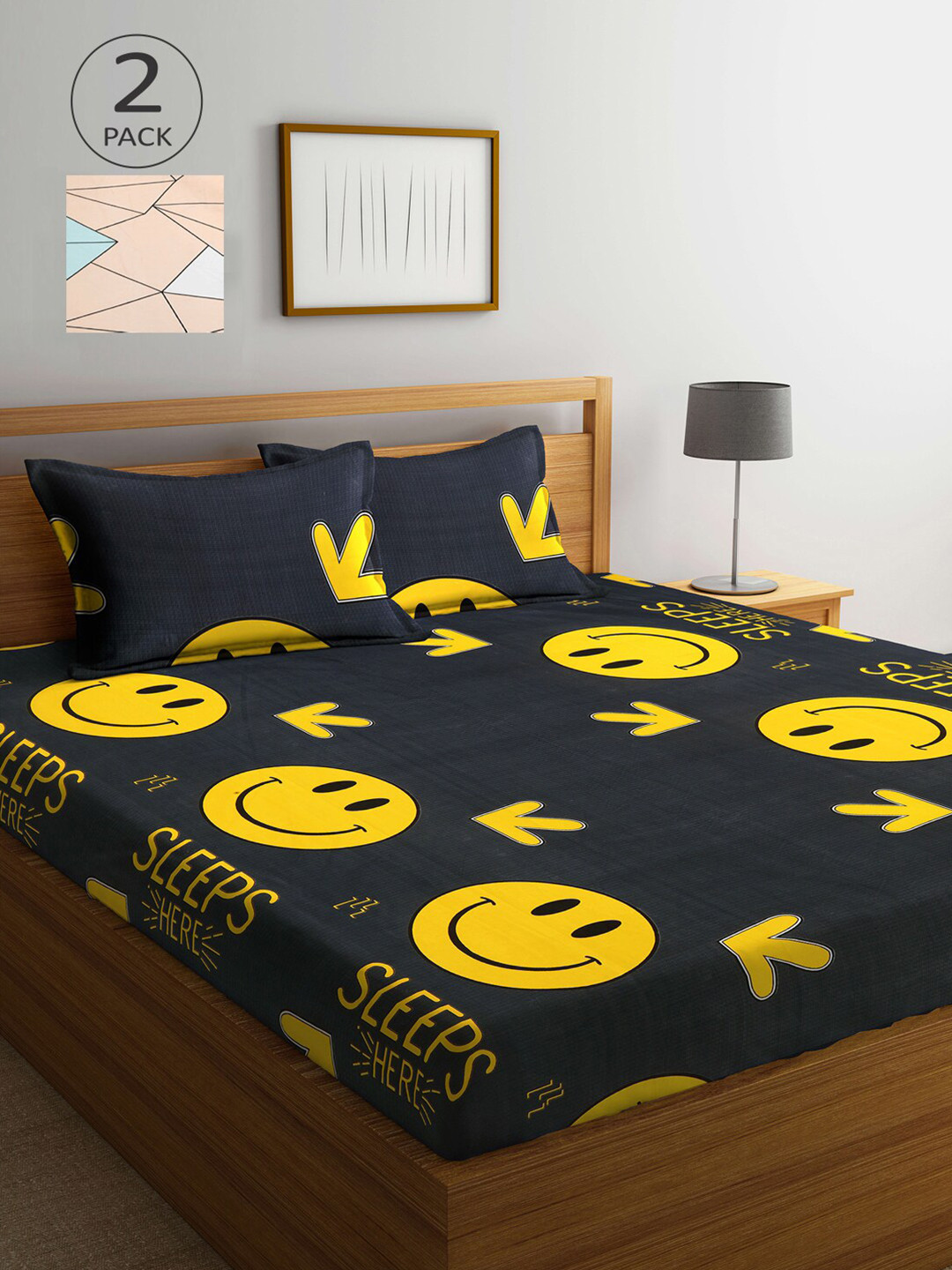 

KLOTTHE Set of 2 Black & Peach Geometric 210 TC King Bedsheet with 4 Pillow Covers