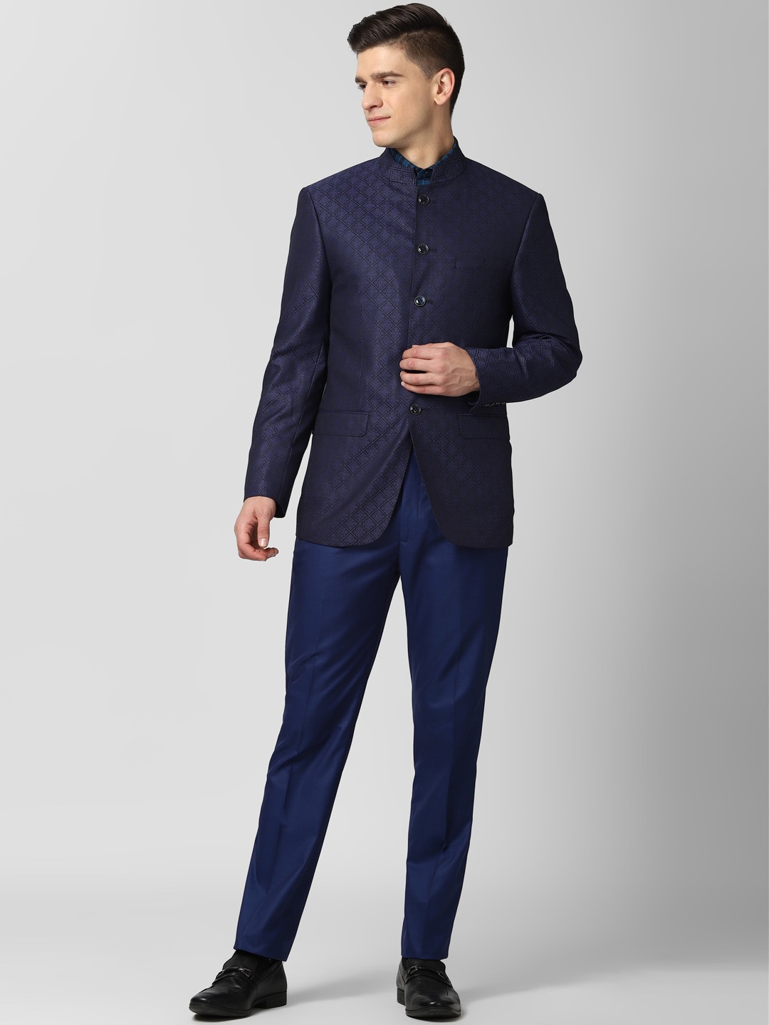 

Peter England Elite Men Navy Blue Self Design 2-Piece Single Breasted Formal Suit