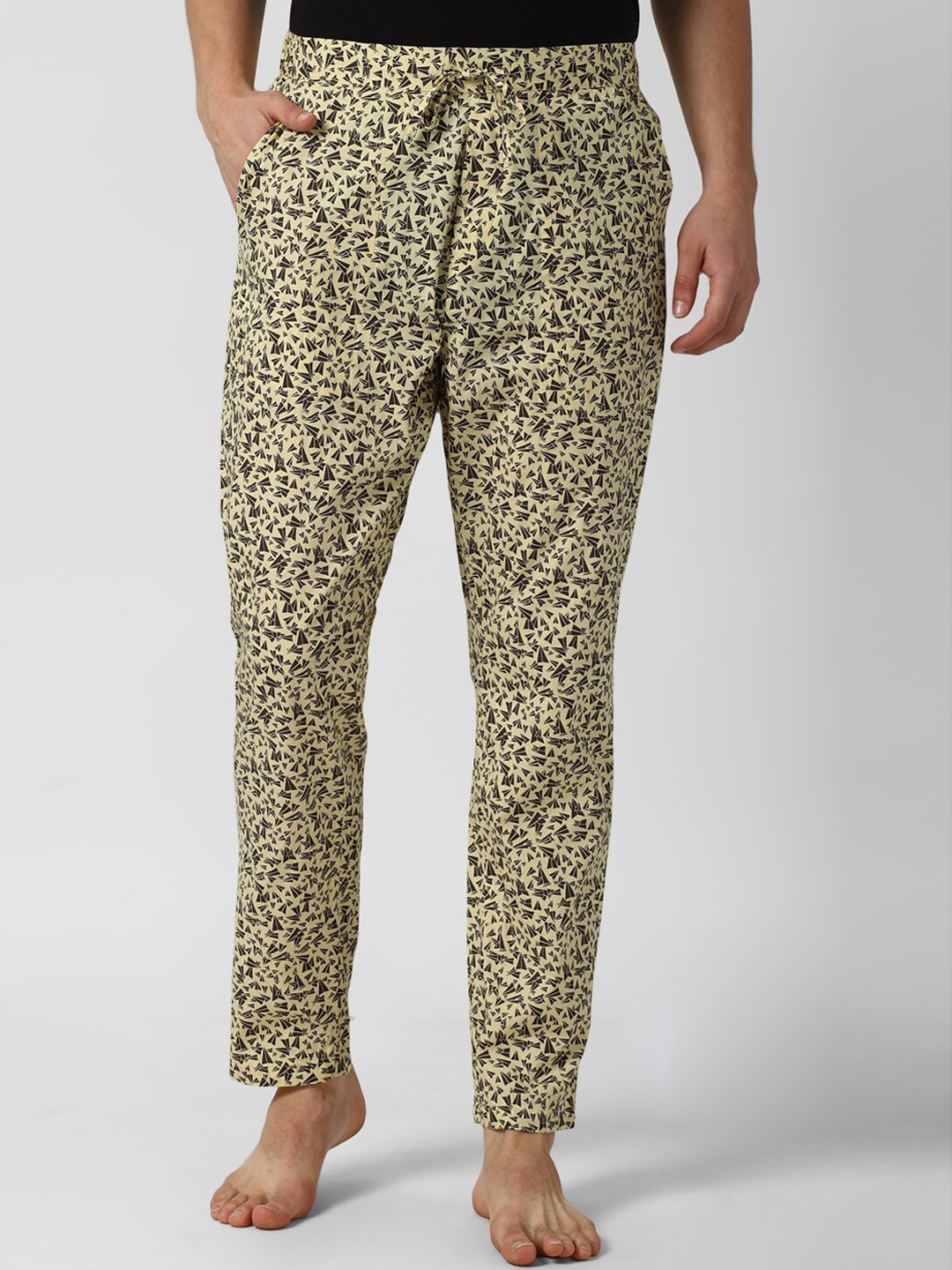 

Peter England Men Yellow & Black Printed Pure Cotton Lounge Pants