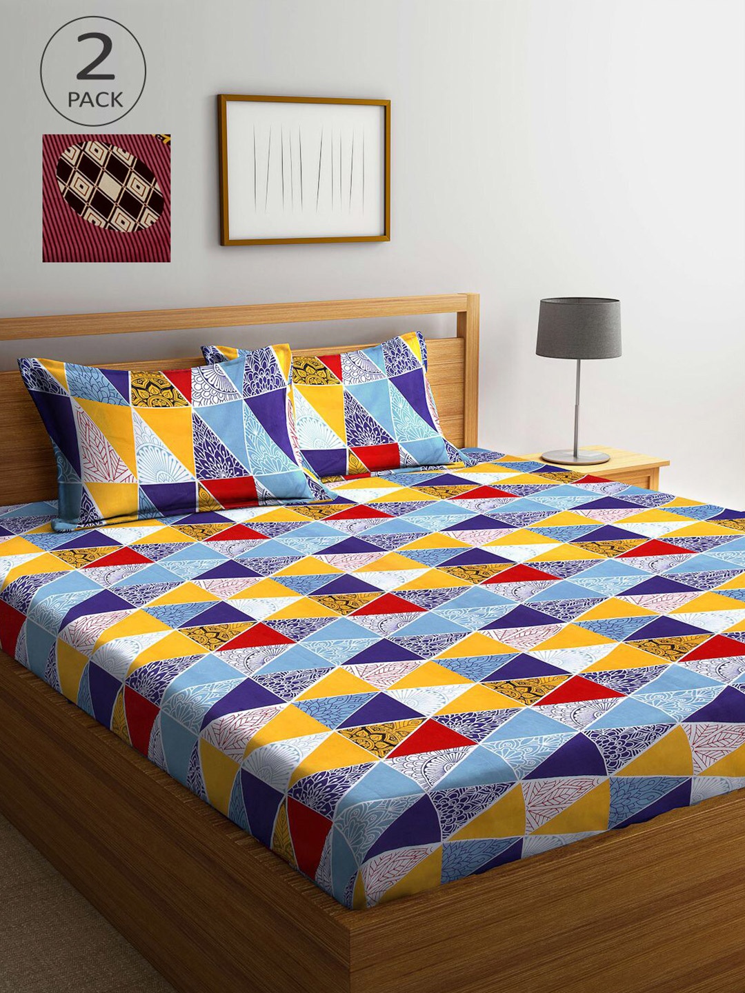 

KLOTTHE Blue & Red Geometric 210 TC 2 King Bedsheet with 4 Pillow Covers