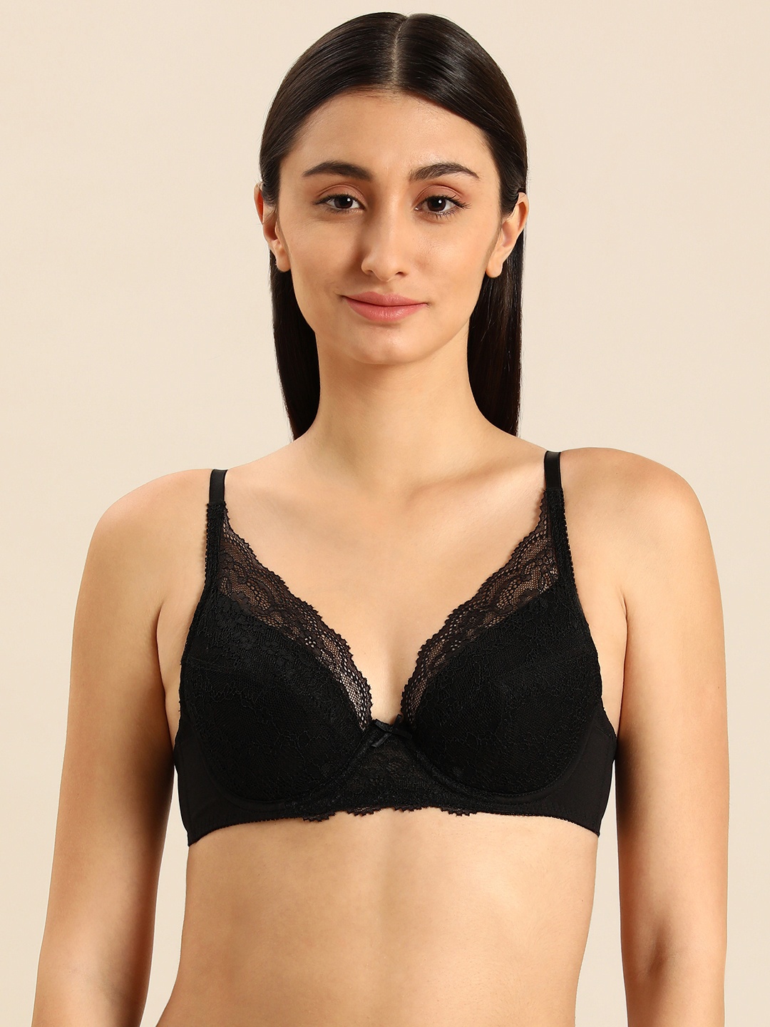 

Wacoal Black Lure Lace Lightly Underwired All Day Comfort Padded Bra