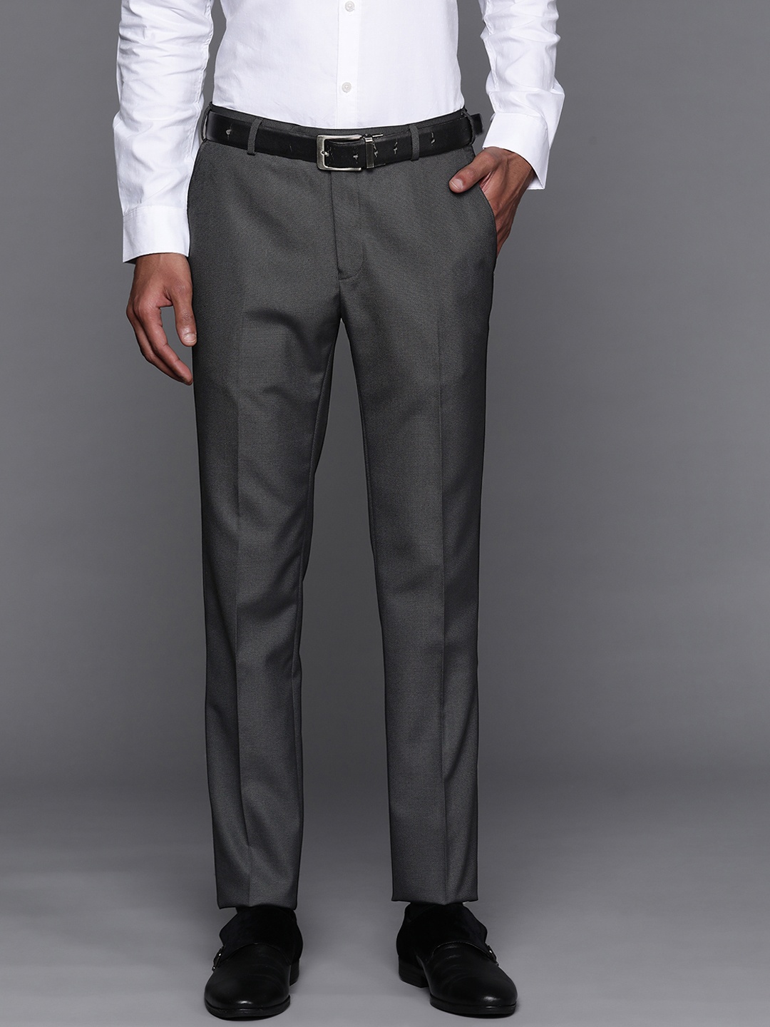 

Raymond Men Charcoal Grey Solid Slim Fit Formal Trousers