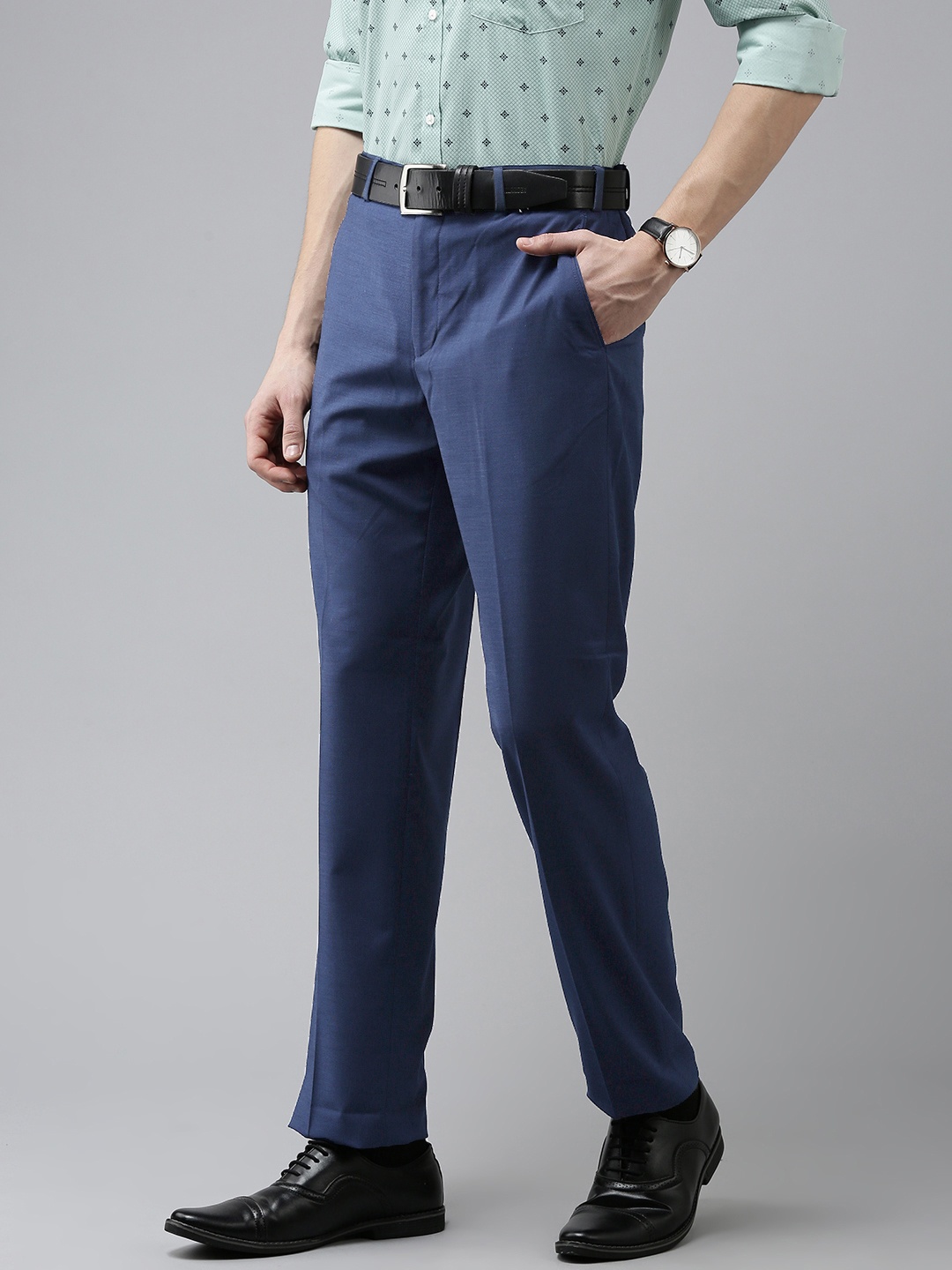 

Park Avenue Men Navy Blue Smart Fit Solid Mid Rise Formal Trousers