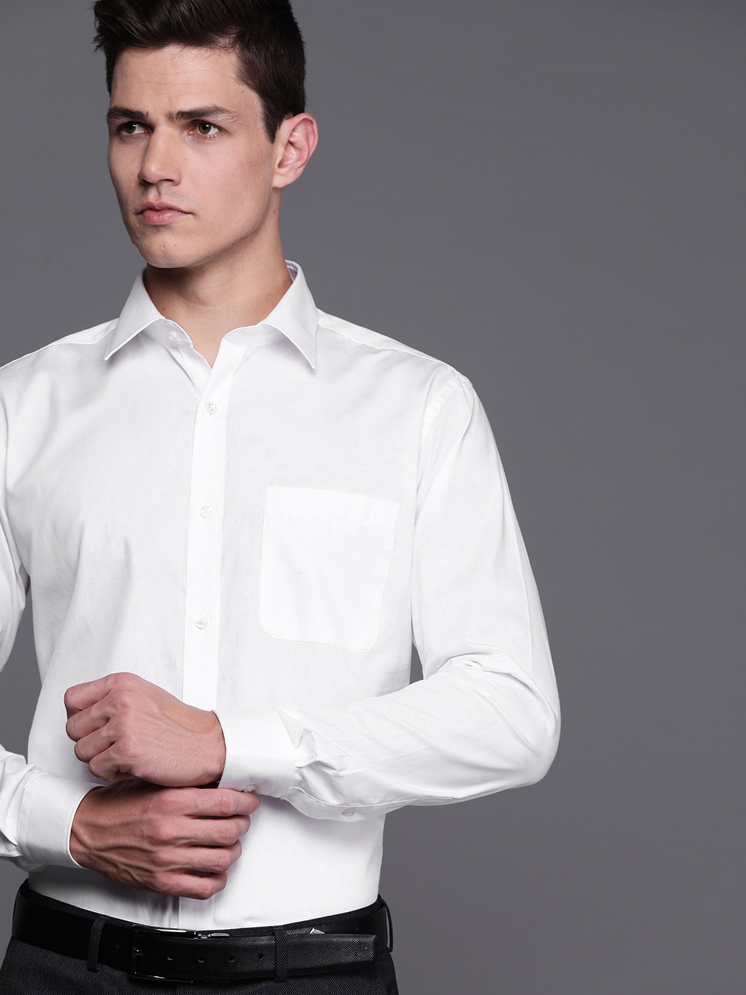 

Raymond Men White Pure Cotton Solid Slim Fit Formal Shirt