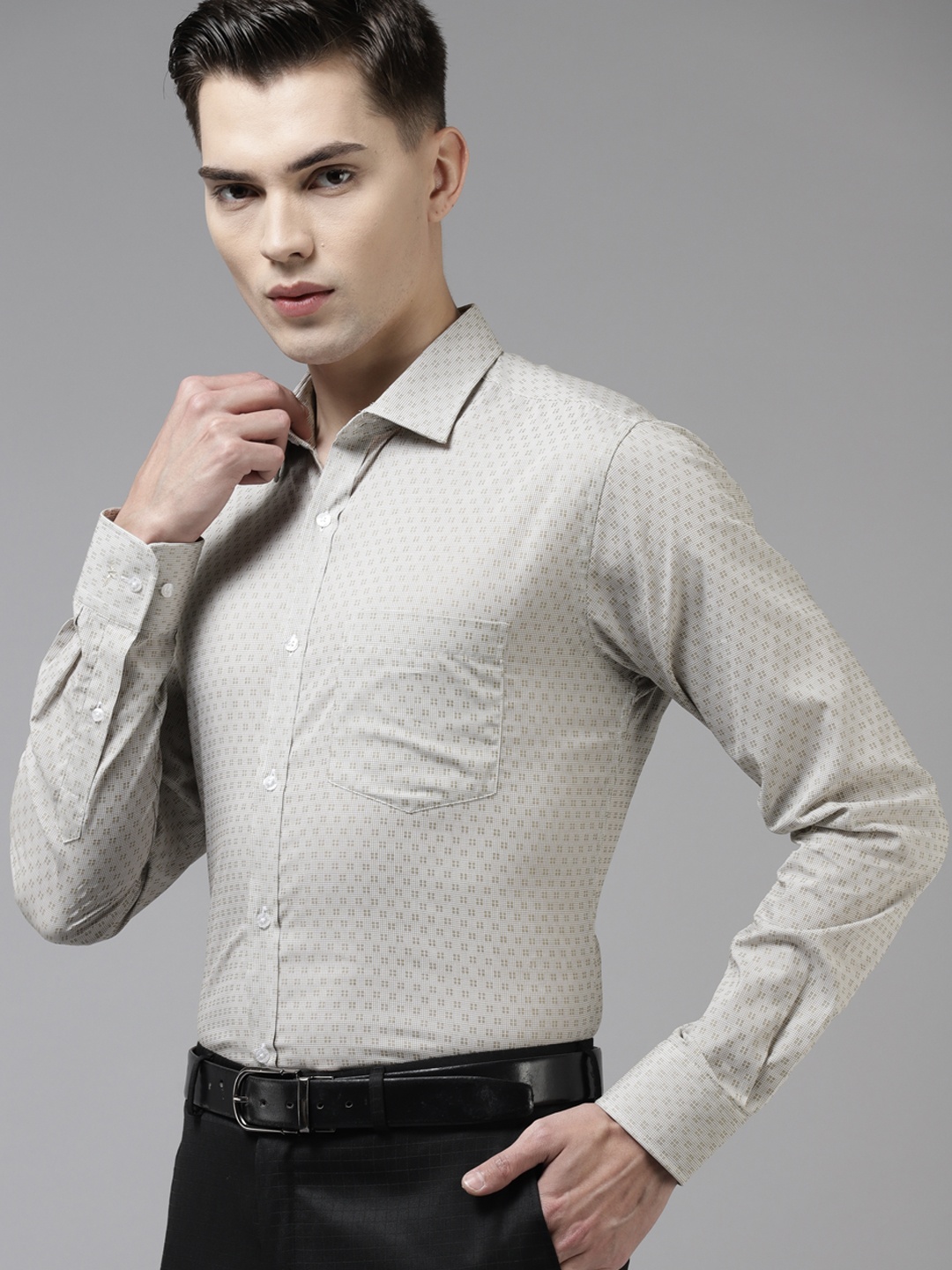 

Park Avenue Men Green & Grey Pure Cotton Slim Fit Geometric Print Formal Shirt