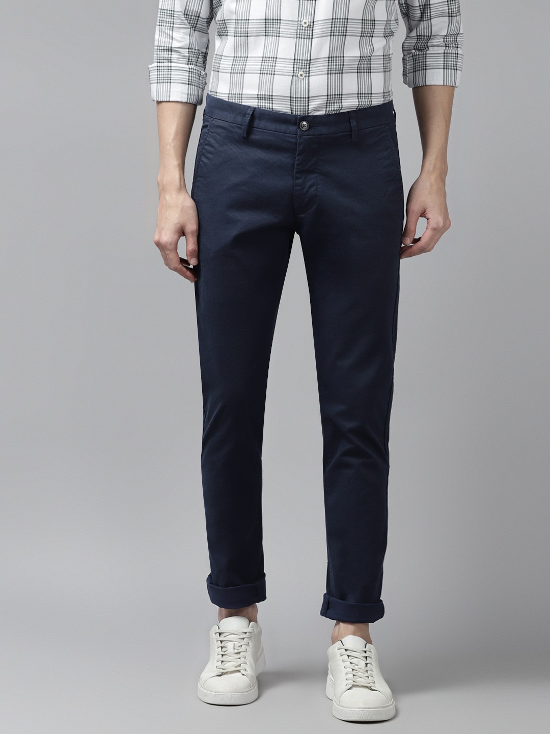 

Arrow Men Navy Blue Solid Pure Cotton Slim Fit Trousers