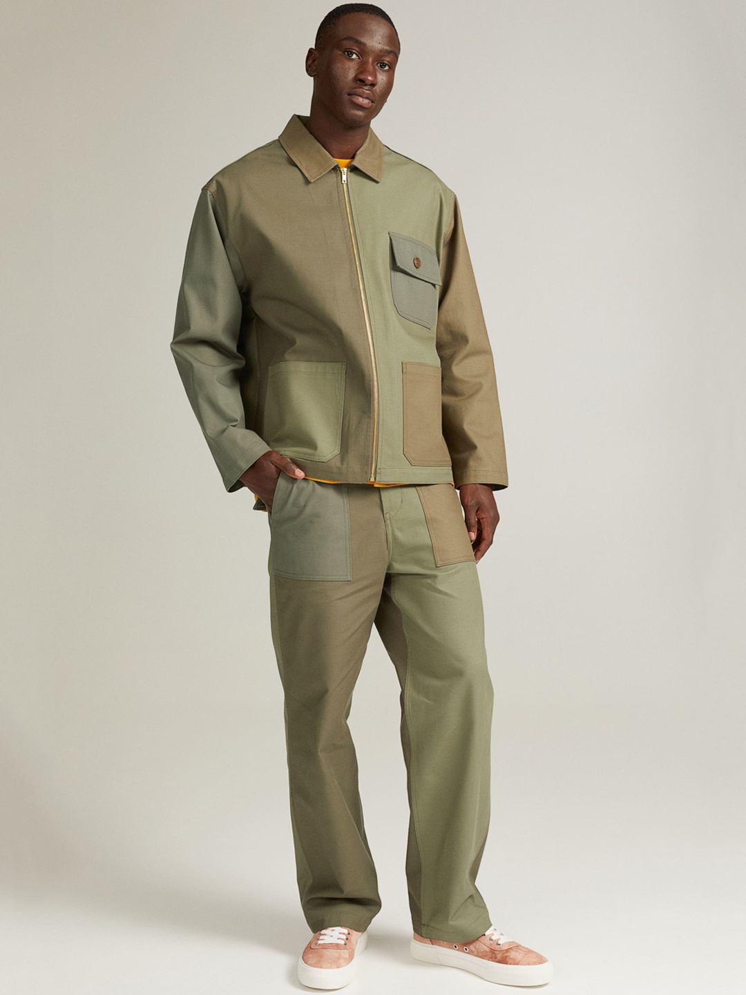 

H&M Men Green & Khaki Cotton Twill Cargo Trousers