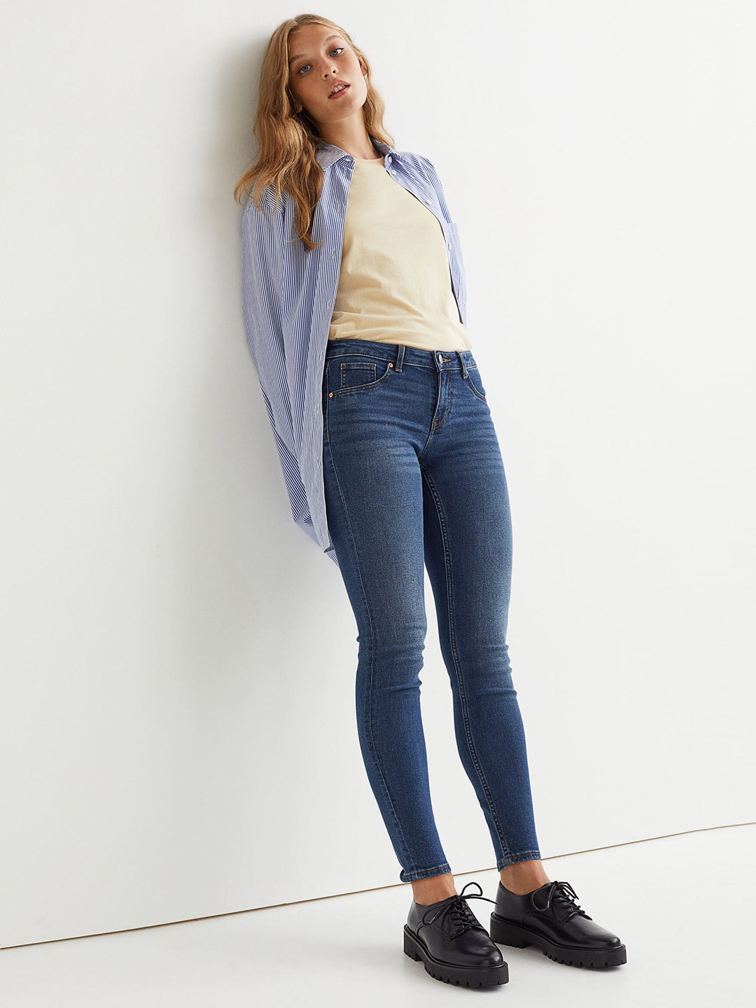 

H&M Women Blue Solid Curvy Low Jeggings