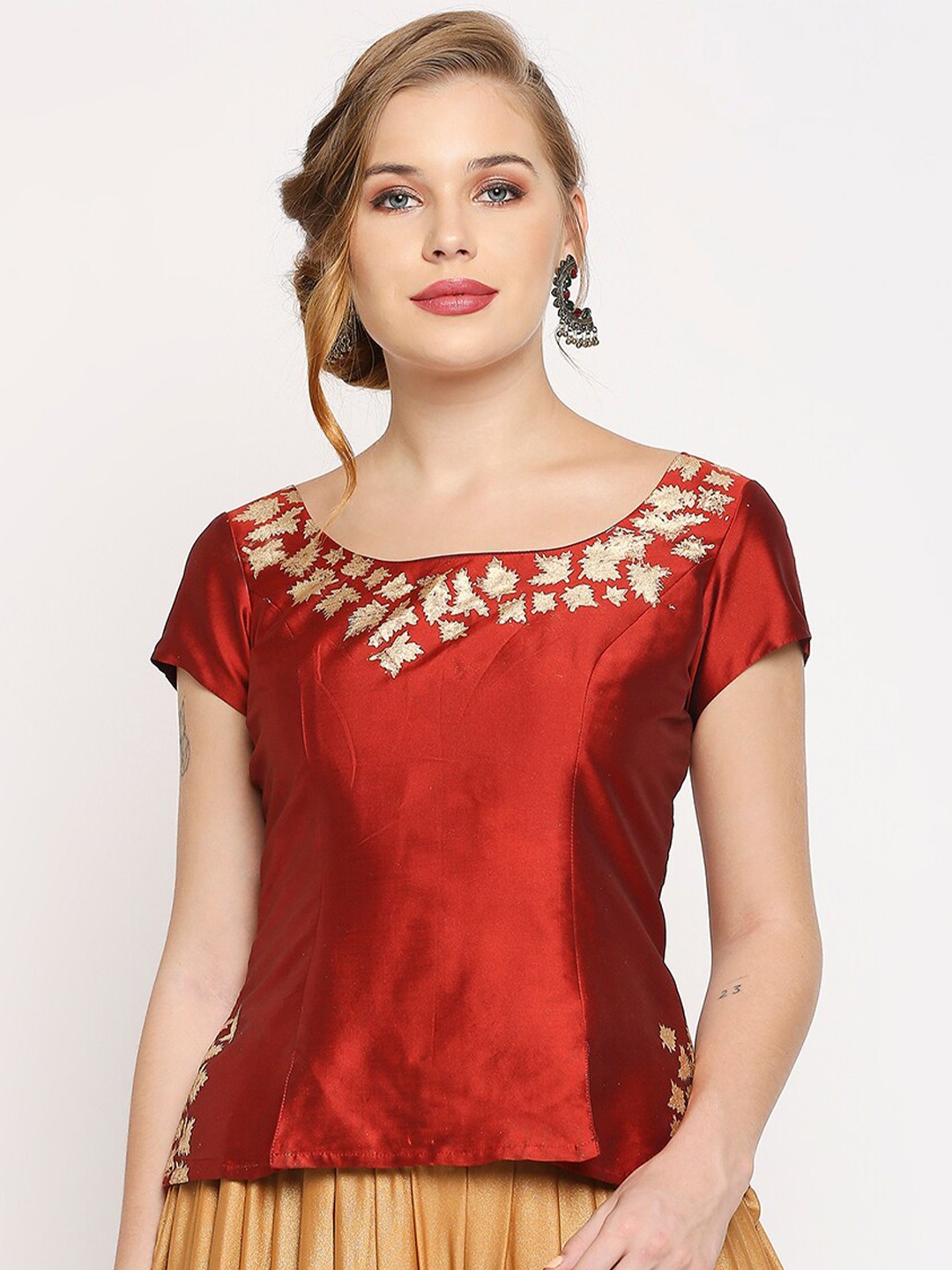 

Ira Soleil Red & Gold-Toned Embellished Block Printed Satin Blouson Top