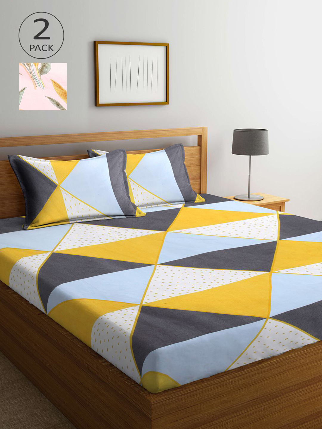 

KLOTTHE Black & Blue Geometric 210 TC 2 King Bedsheet with 4 Pillow Covers