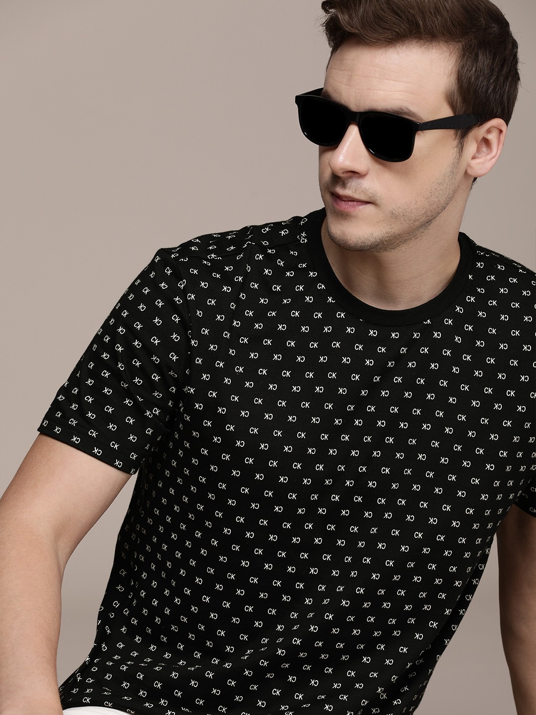 

Calvin Klein Jeans Men Black & White Brand Logo Printed Pure Cotton T-shirt