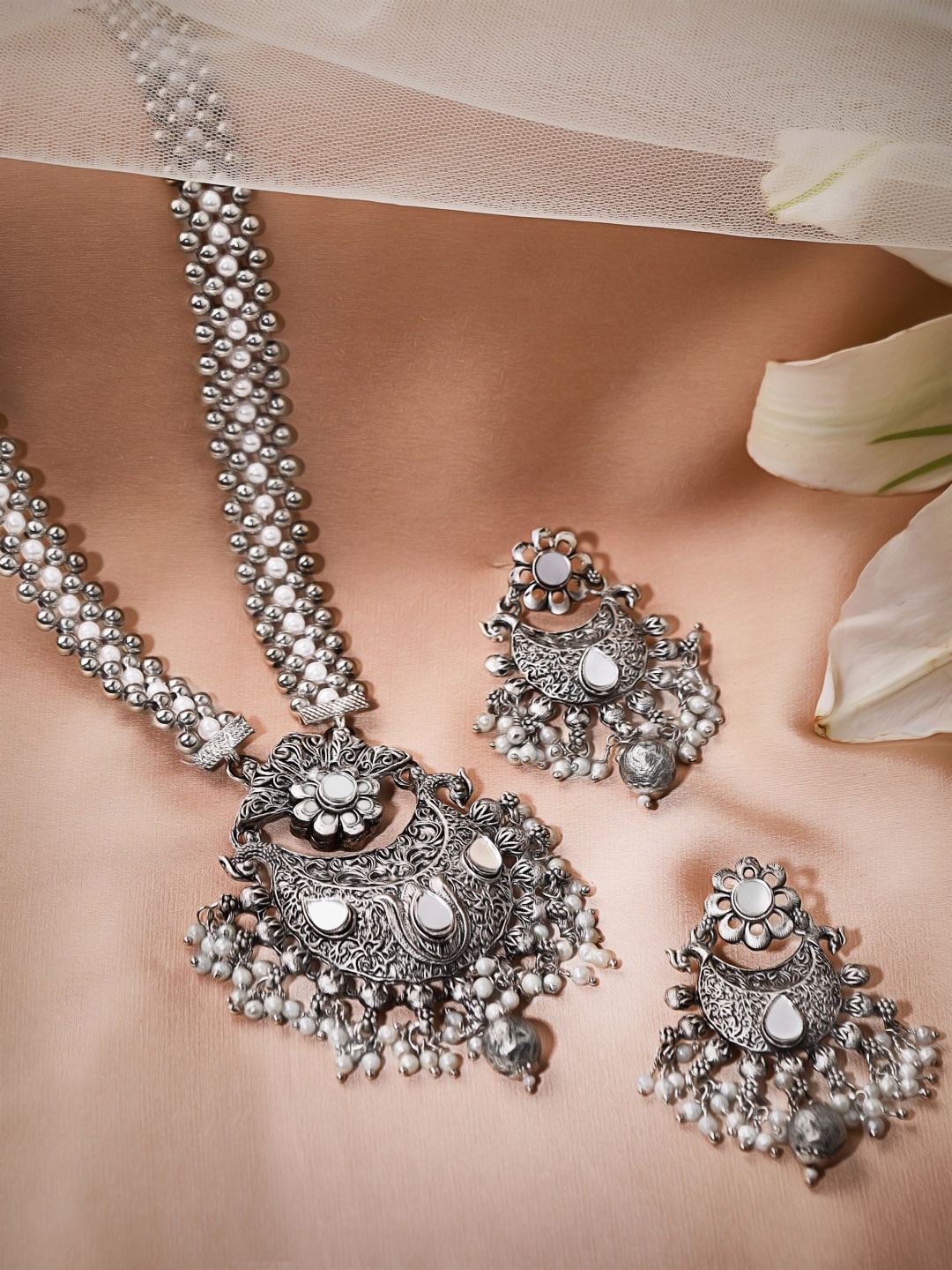 

Rubans Oxidised Silver-toned White Pearl Beaded Mirror Jewellery Set