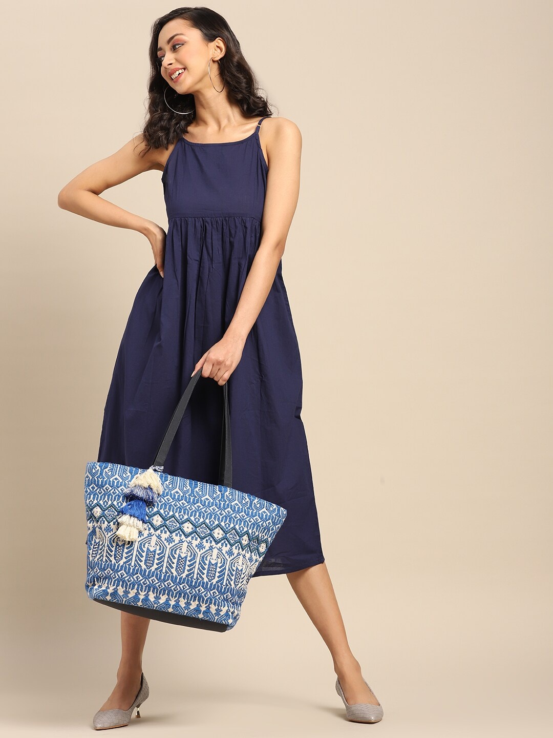 

Anouk Blue & White Jacquard Woven Design Shoulder Bag