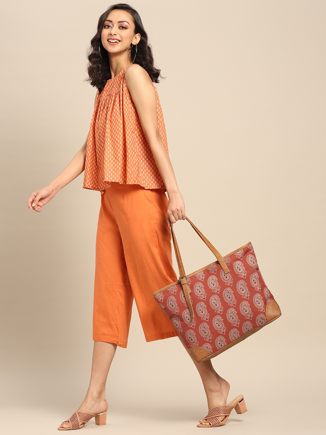 

Anouk Rust Red & Black Paisley Print Shoulder Bag