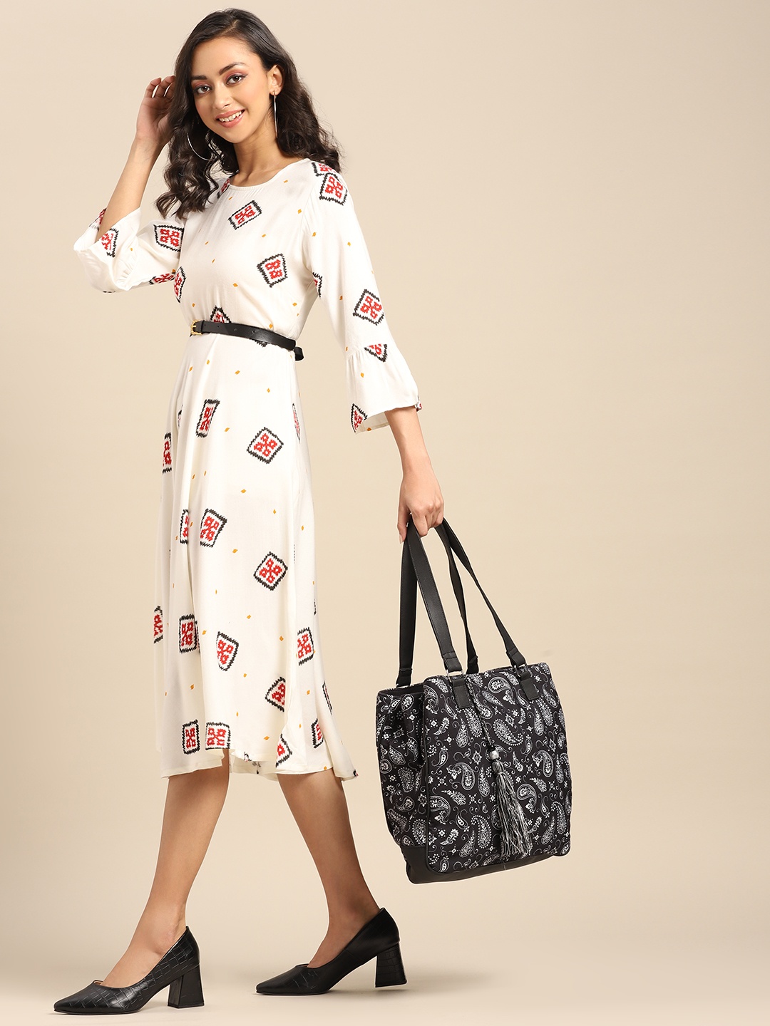 

Anouk Black & White Paisley Printed Shoulder Bag with Tassel