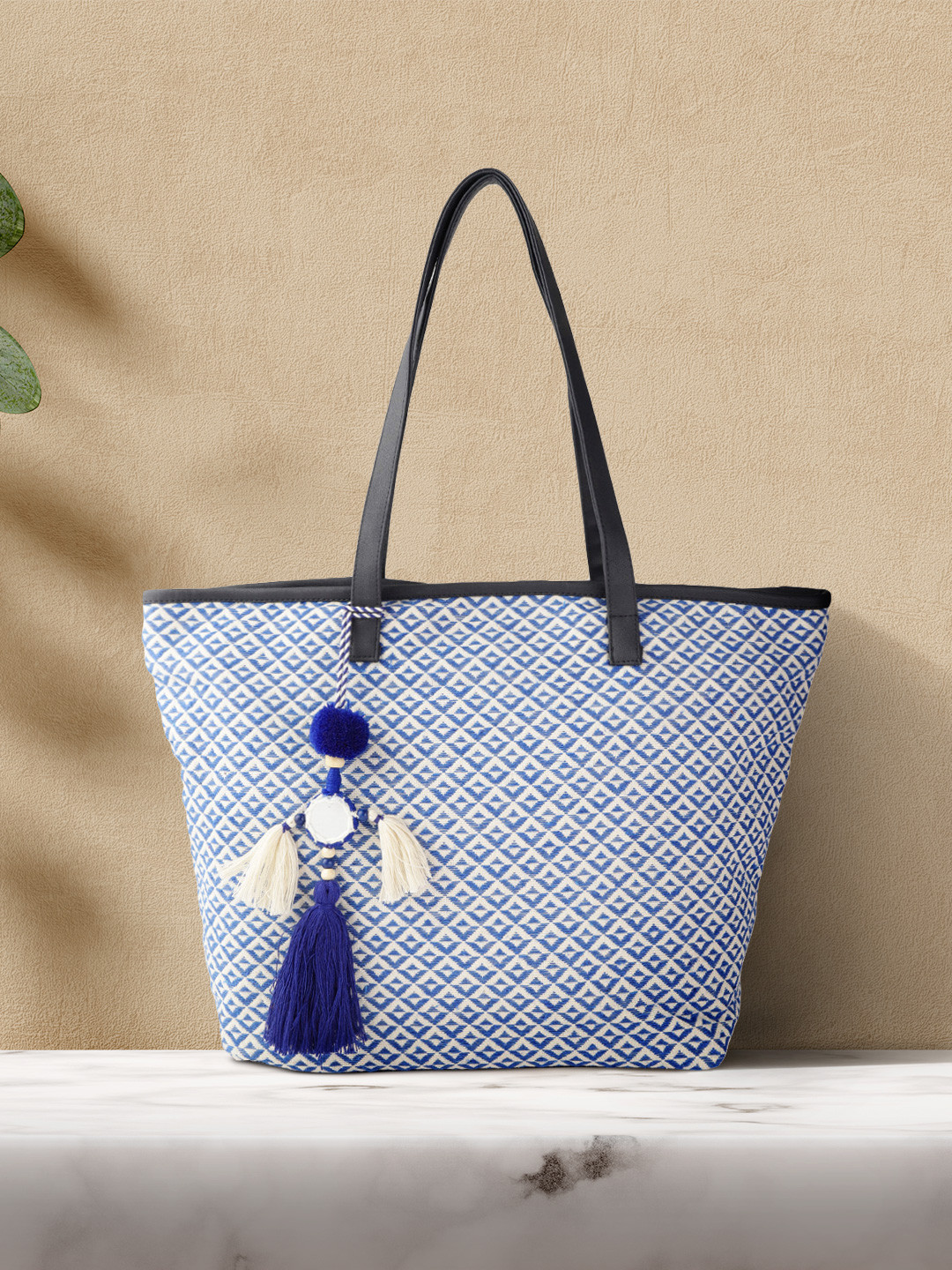 

Anouk Blue & White Jacquard Woven Design Shoulder Bag