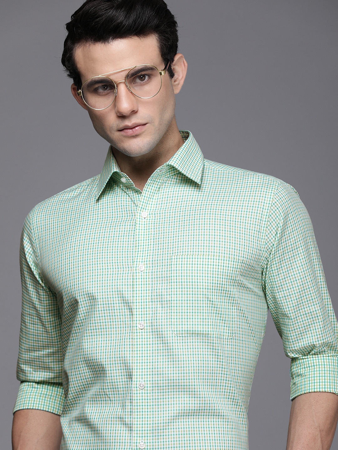 

Raymond Men Green & Beige Slim Fit Checked Formal Shirt