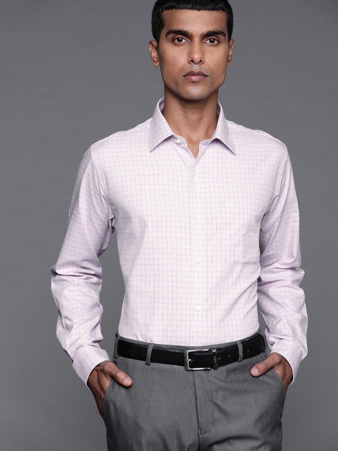 

Raymond Men Pink & White Slim Fit Pure Cotton Tartan Checks Checked Formal Shirt