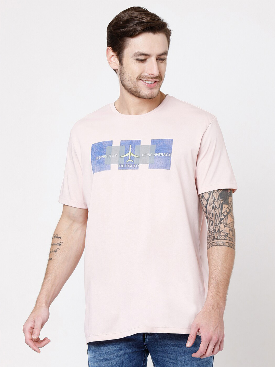 

Rex Straut Jeans Men Pink & Blue Printed Slim Fit T-shirt