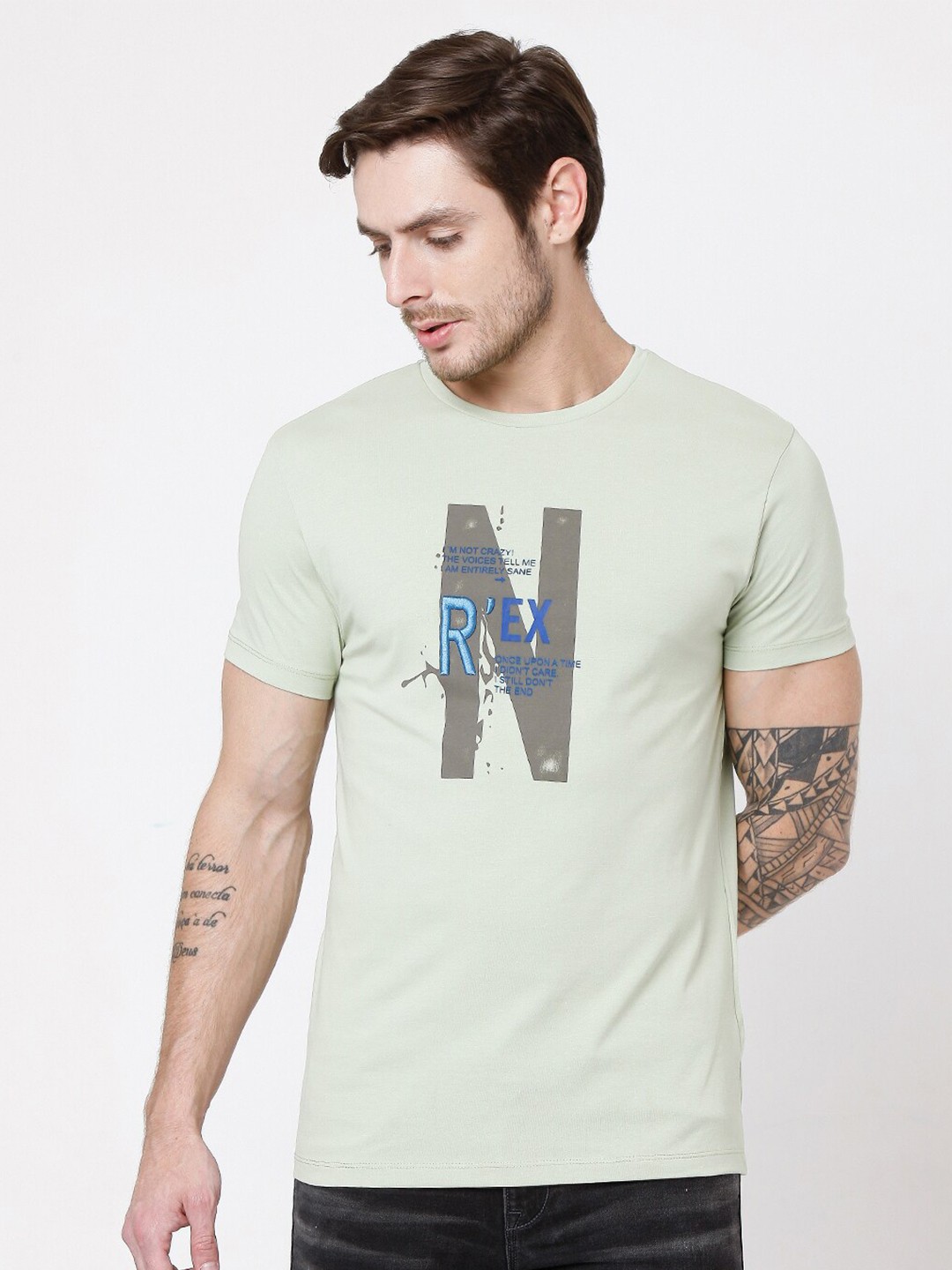 

Rex Straut Jeans Men Green Typography Printed Pockets Slim Fit T-shirt