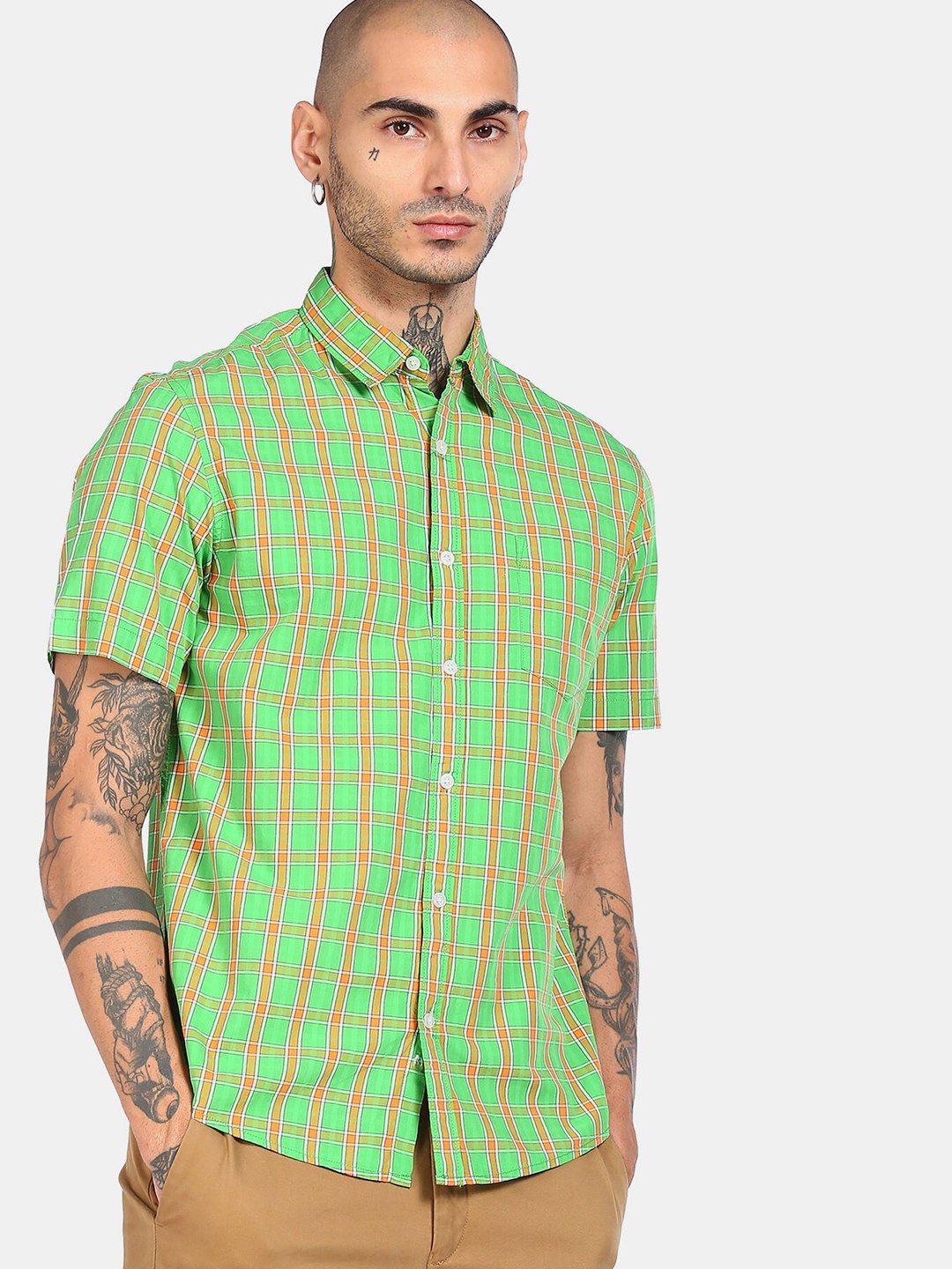 

Ruggers Men Fluorescent Green Checked Casual Shirt