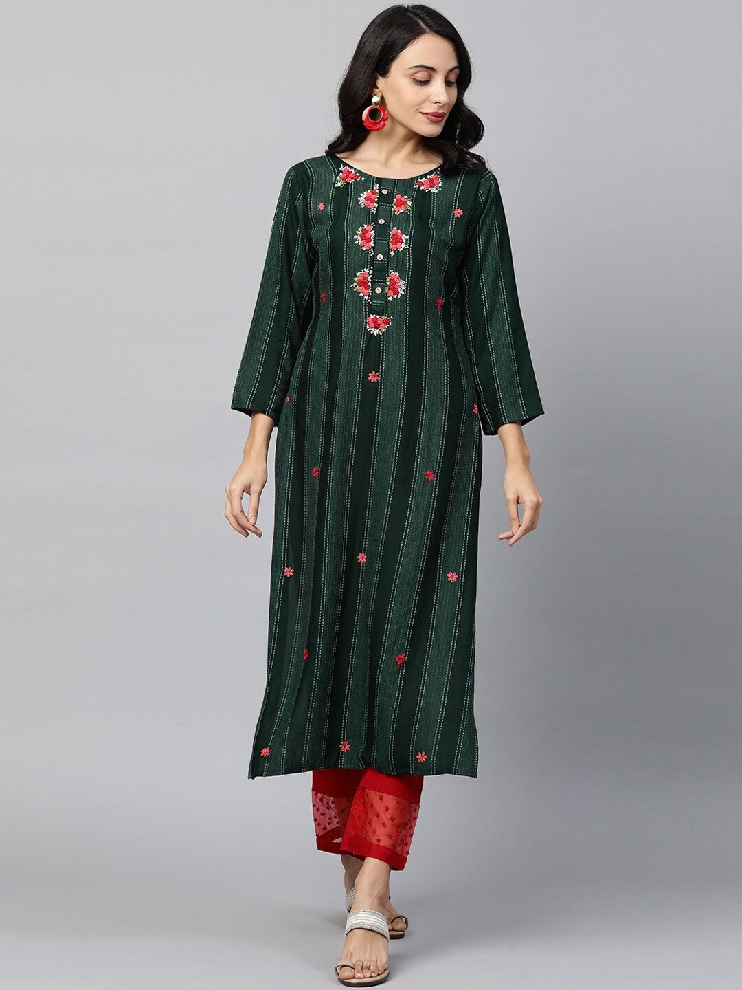 

FASHOR Women Green Striped & Bullion Knot Embroidered Straight Kurta