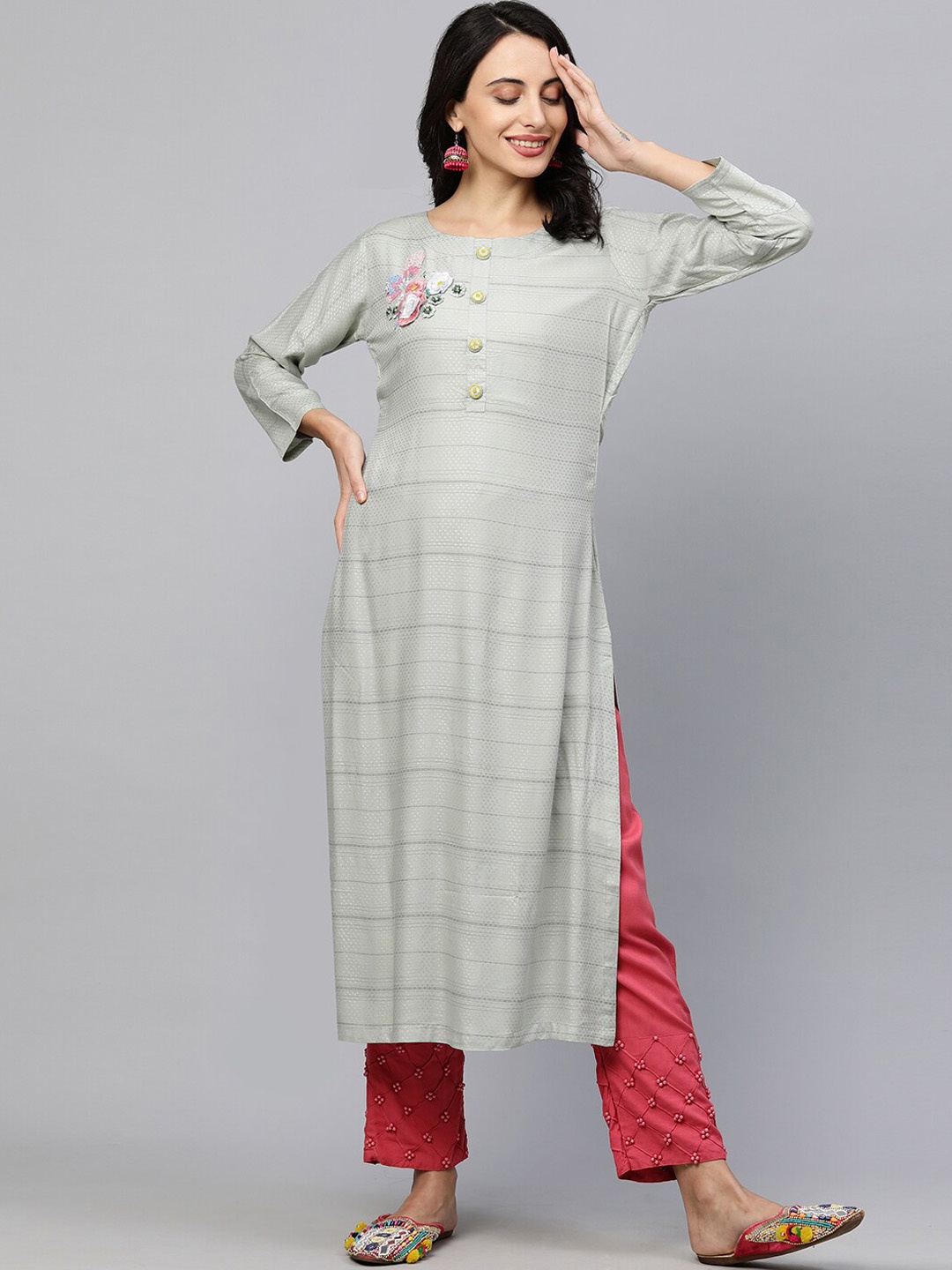 

FASHOR Women Grey Geometric Checked Extended Sleeves Thread Work Kurta