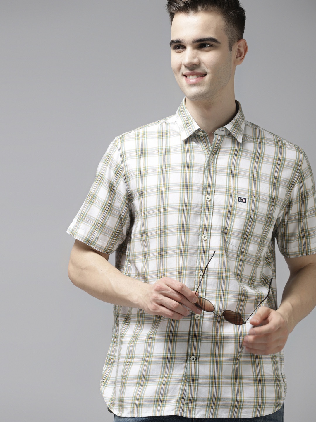 

Arrow Men White & Green Checked Cotton Casual Shirt