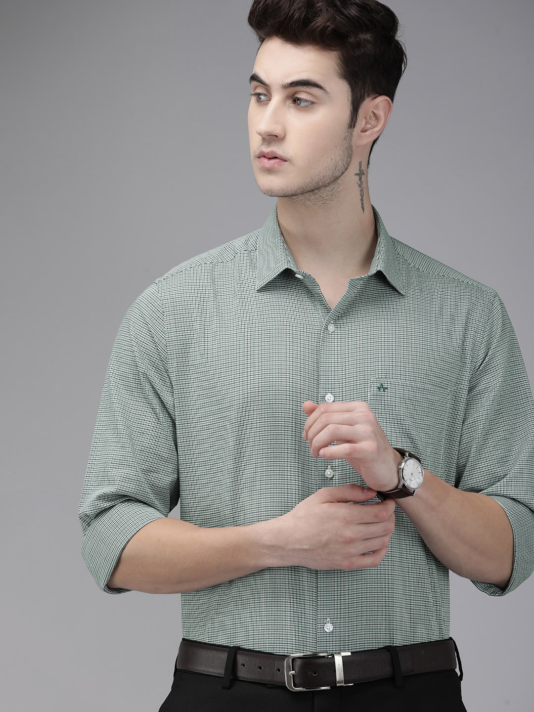 

Arrow Men Green Striped Formal Shirt