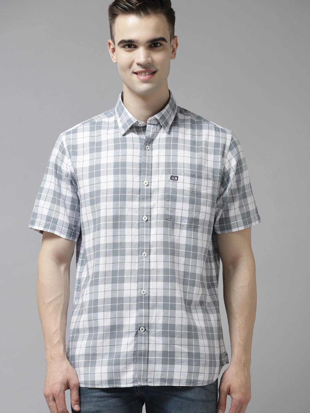 

Arrow Men Grey & White Pure Cotton Tartan Checks Casual Shirt