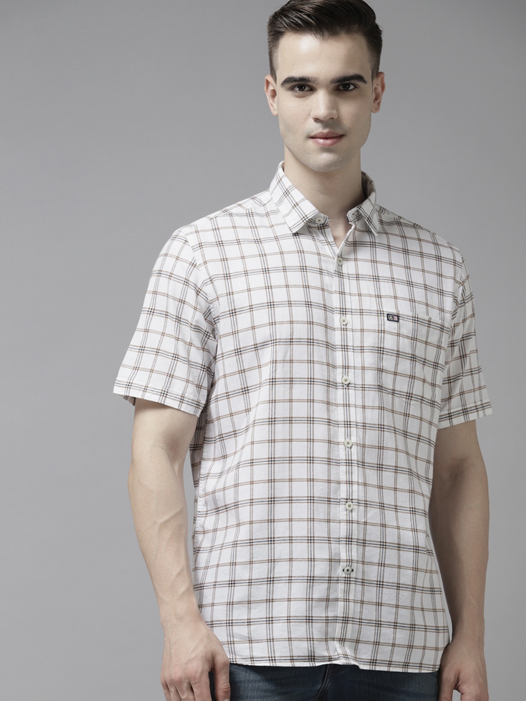

Arrow Men White & Beige Pure Cotton Tartan Checks Checked Casual Shirt