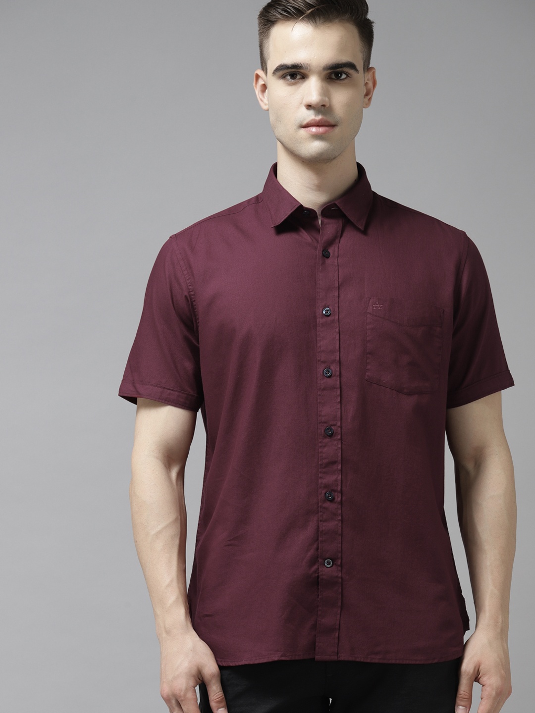 

Arrow Men Burgundy Solid Cotton Casual Shirt