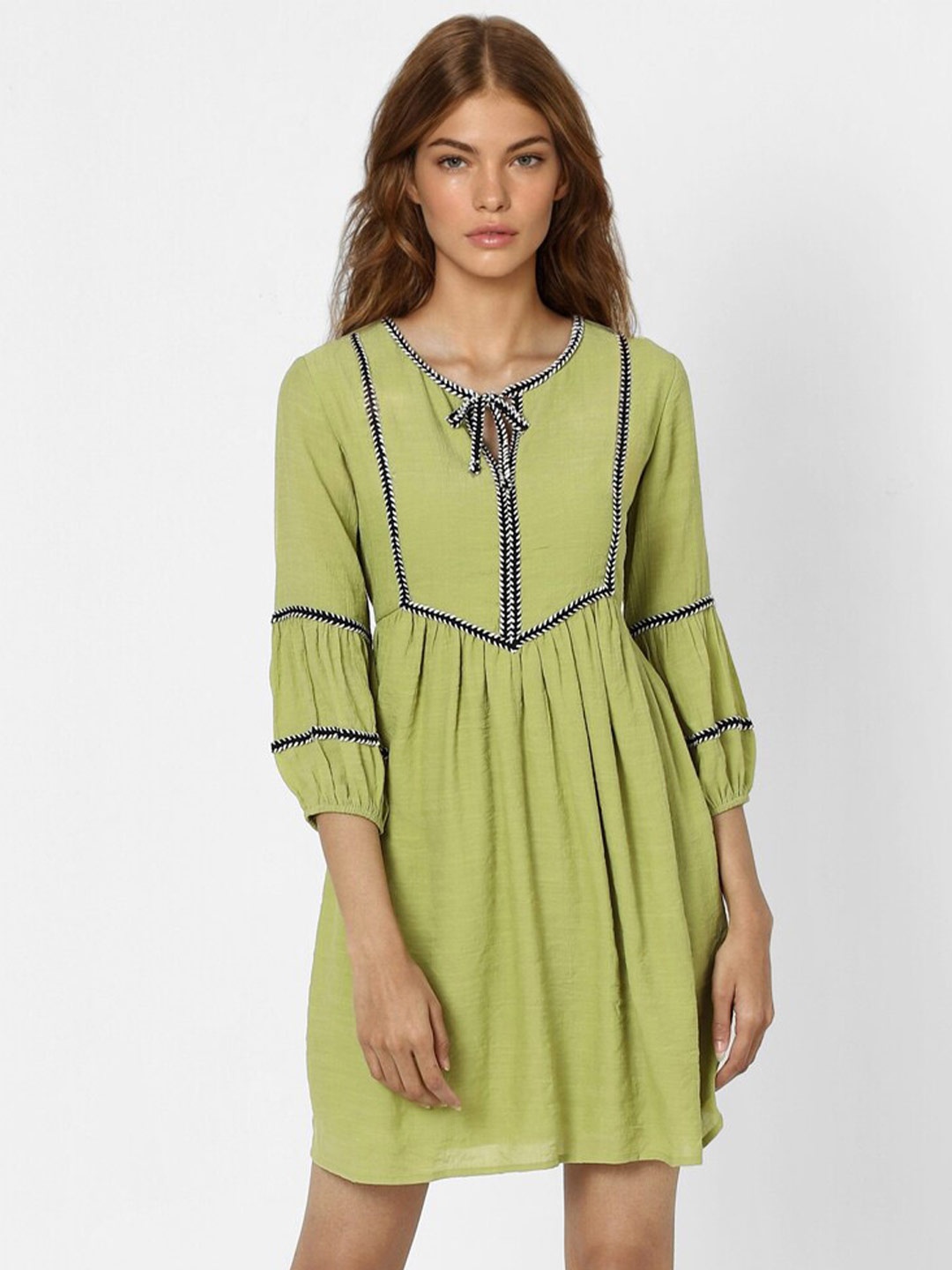 

ONLY Green Tie-Up Neck Dress