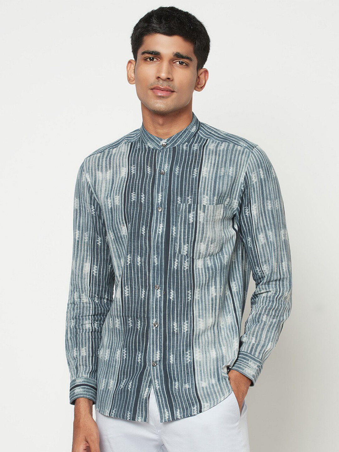 

Fabindia Men Grey Slim Fit Opaque Printed Casual Shirt