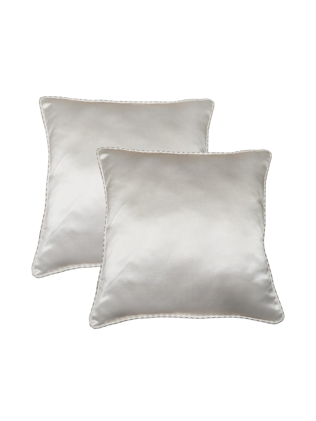 

Lushomes White Set of 2 Square Cushion Covers