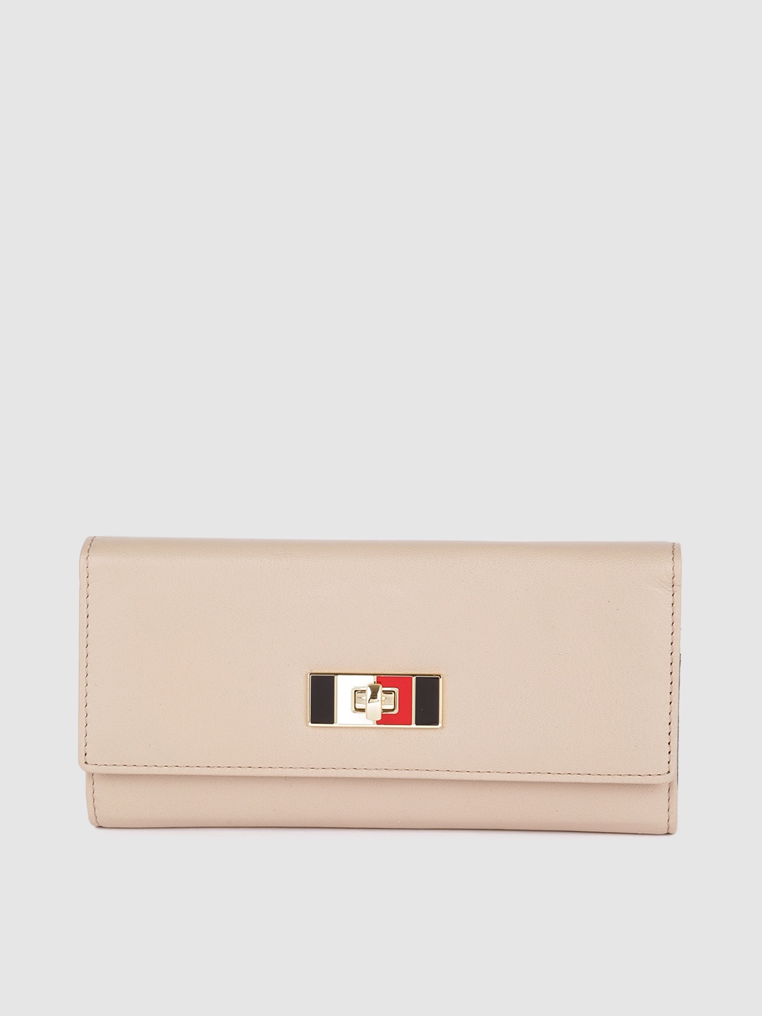 

Tommy Hilfiger Women Beige Leather Three Fold Wallet